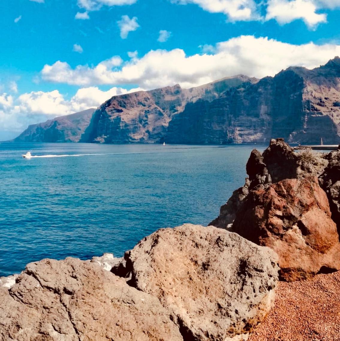 Casa Hugo - Ocean View, Quiet Pool, Fibre Net, Los Gigantes بويرتو دي سانتياغو المظهر الخارجي الصورة